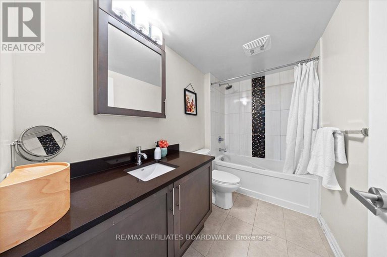 28649694/206-242-rideau-street-s/sandy-hill/ottawa/ontario/K1N0B7_4