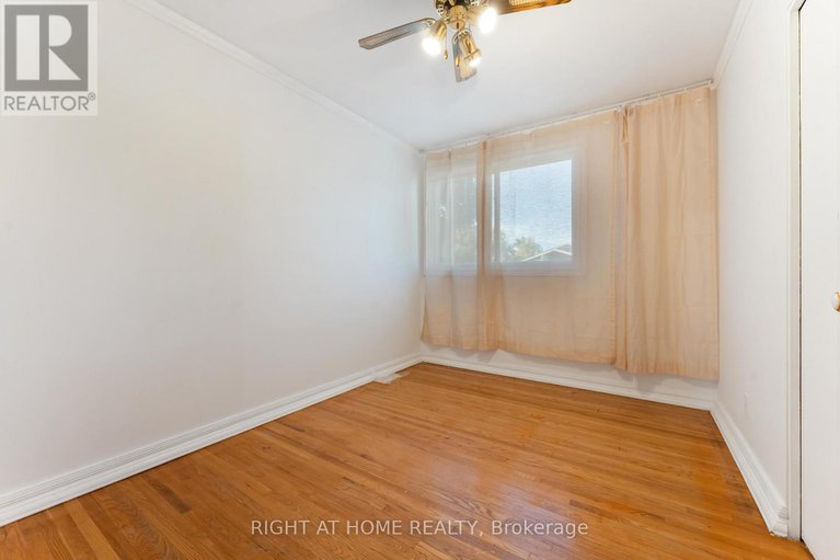 29245177/2221-circle-place/elmvale-acresurbandale/ottawa/ontario/K1G3E2_24