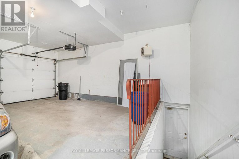 28638779/1702-ortona-avenue/carleton-heights/ottawa/ontario/K2C1W7_31