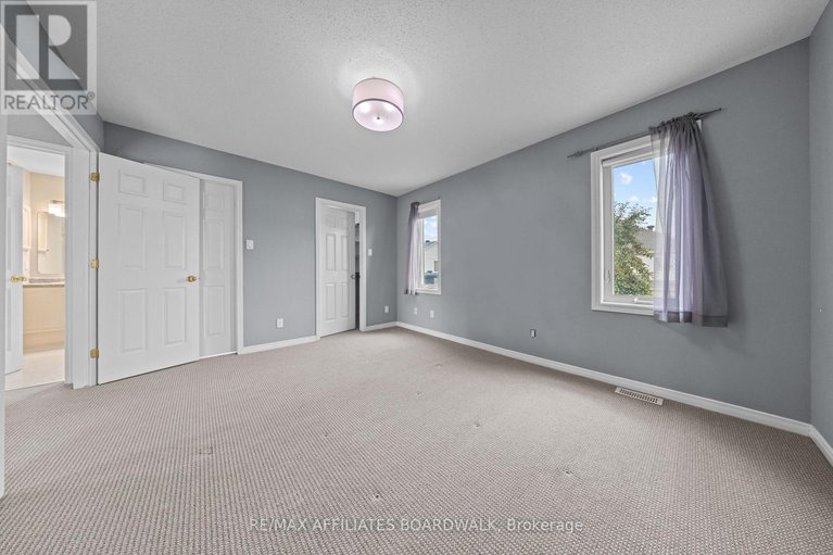 28620328/1056-rocky-harbour-crescent/riverside-southgloucester-glen/ottawa/ontario/K1V1V3_31
