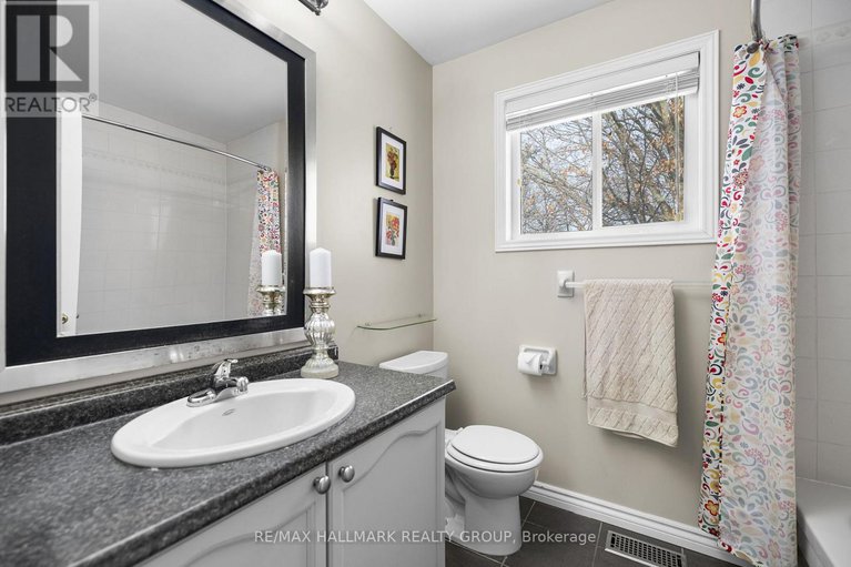 29358699/60-ipswich-terrace/morgans-grantsouth-march/ottawa/ontario/K2K2R3_26