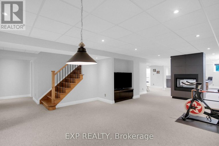 28699803/6202-deermeadow-drive/greely/ottawa/ontario/K4P1M9_22