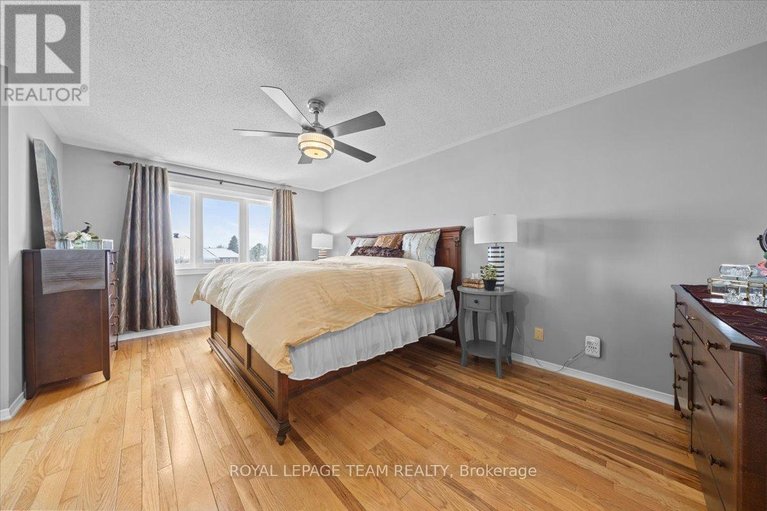 29634635/8-crownridge-drive/emerald-meadowstrailwest/ottawa/ontario/K2M2M8_20