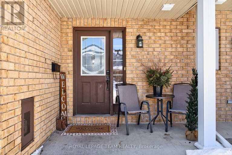 29446610/242-opus-street/emerald-meadowstrailwest/ottawa/ontario/K2S0J1_6