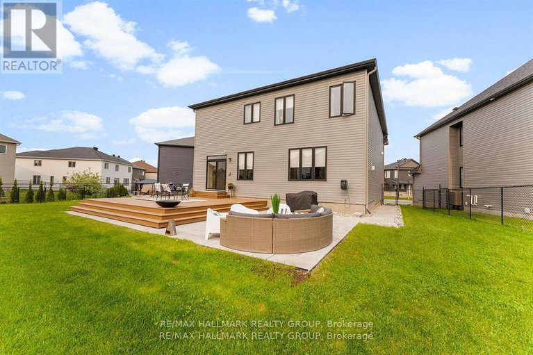 28543681/350-cloyne-crescent/half-moon-bay/ottawa/ontario/K2J6W4_44