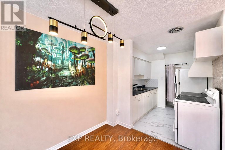 29445569/11c-sonnet-crescent/westcliffe-estates/ottawa/ontario/K2H8W8_15