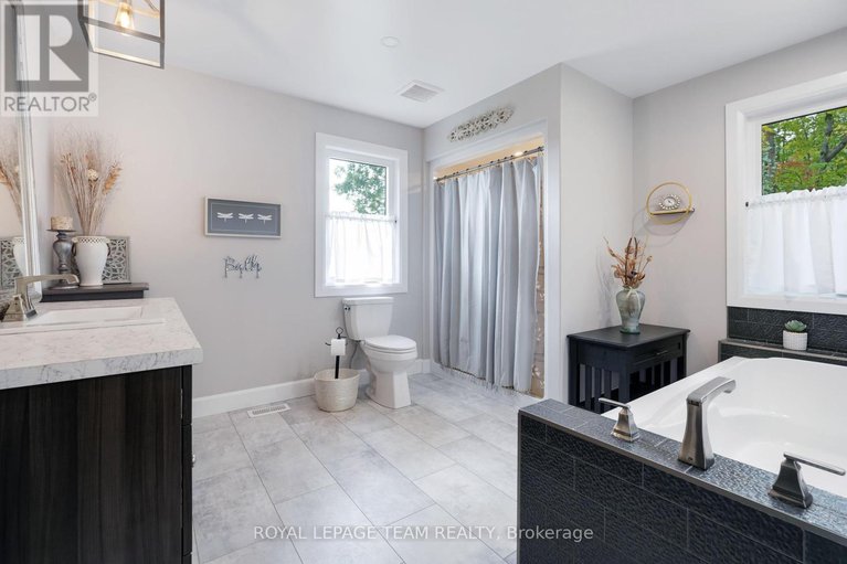 28911703/10527-kirker-road/south-dundas-matilda-twp/south-dundas/ontario/K0E1C0_21