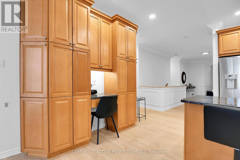 29383475/1969-loasa-lane/springridgeeast-village/ottawa/ontario/K4A4T4_19