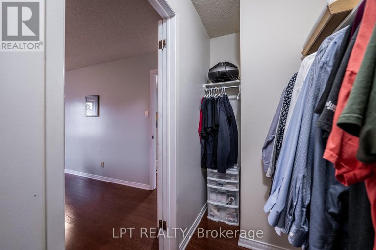 28831575/491-valade-crescent/fallingbrookpineridge/ottawa/ontario/K4A2W6_34