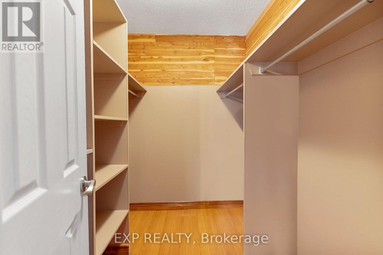 29126200/1626-prestwick-drive/queenswood-heights-south/ottawa/ontario/K1E2Y1_26