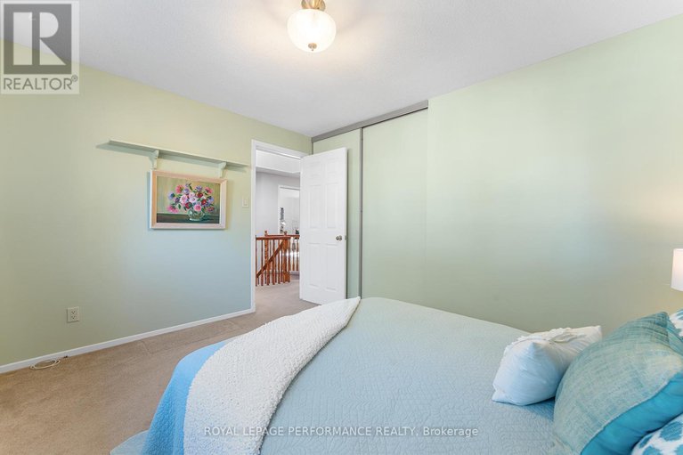 28877578/1848-thistleleaf-crescent/chapel-hill/ottawa/ontario/K1C5W7_32