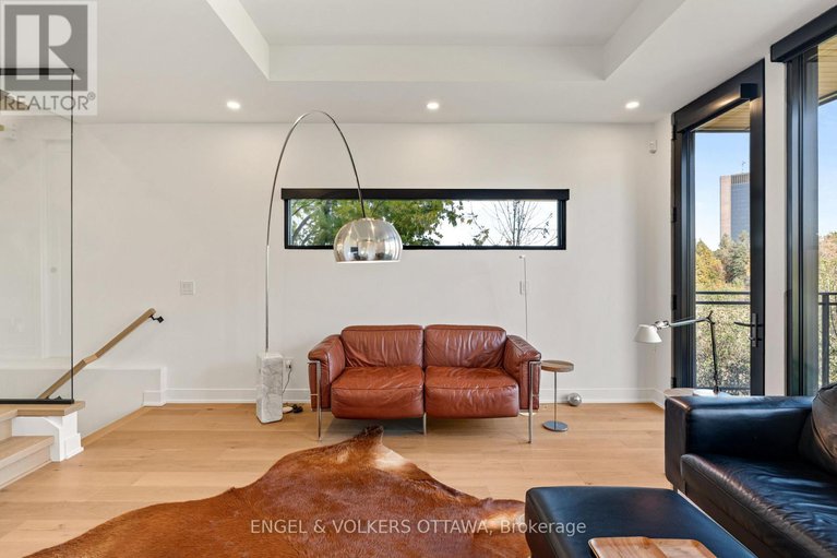 29226736/127-peridot-private/experimental-farm/ottawa/ontario/K2C3M3_19