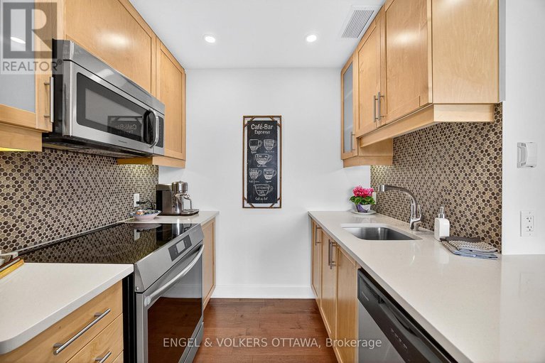 29240373/802-300c-lett-street/west-centre-town/ottawa/ontario/K1R0A8_20