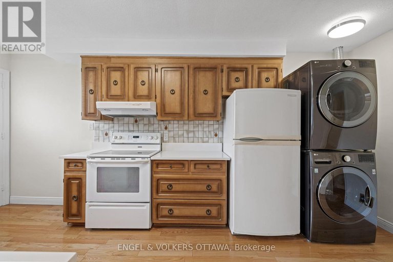 28801242/1960-alta-vista-drive/faircrest-heights/ottawa/ontario/K1H7K8_9