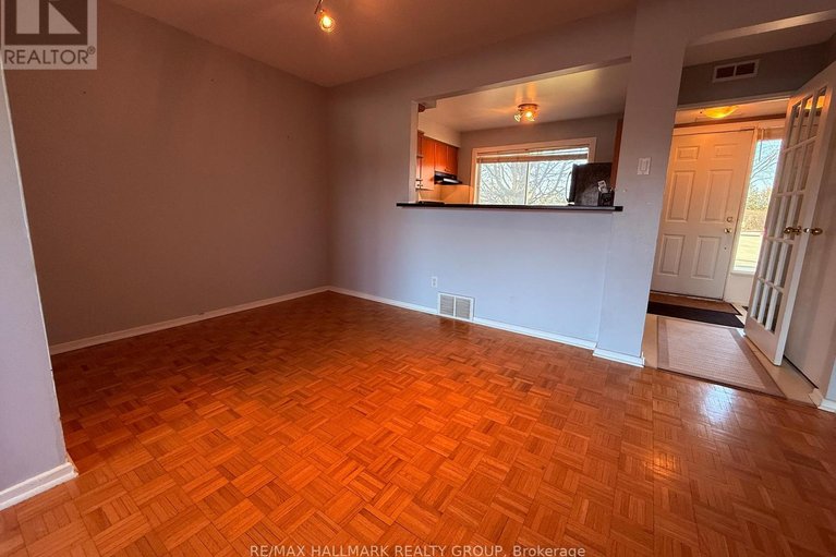 29677265/2912-fairlea-crescent/heron-gateindustrial-park/ottawa/ontario/K1V8T7_5