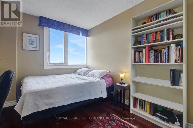28285240/2105-2625-regina-street/lincoln-heights/ottawa/ontario/K2B5W8_17
