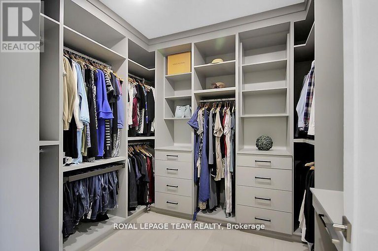 29306218/6865-pebble-trail-way/greely/ottawa/ontario/K4P0C4_29