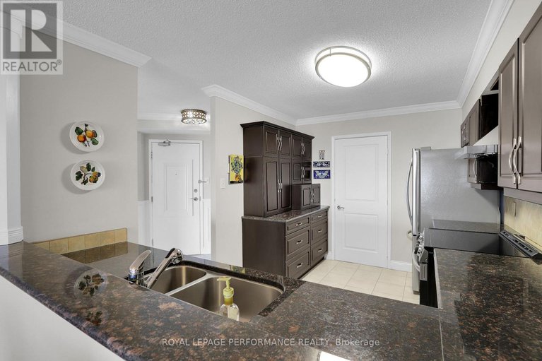 29432607/2708-545-st-laurent-boulevard/viscount-alexander-park/ottawa/ontario/K1K4H9_6