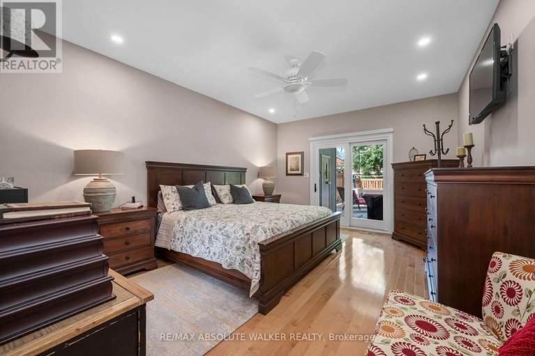 28513868/5-melva-avenue/blossom-parkkemp-parkfindlay-creek/ottawa/ontario/K1T3W9_27