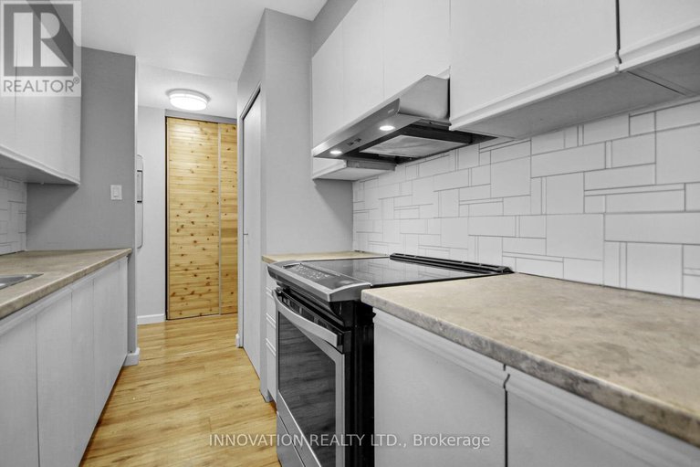 28376313/302-216-viewmount-drive/borden-farmstewart-farmcarleton-heightsparkwood-hills/ottawa/ontario/K2E7X4_7