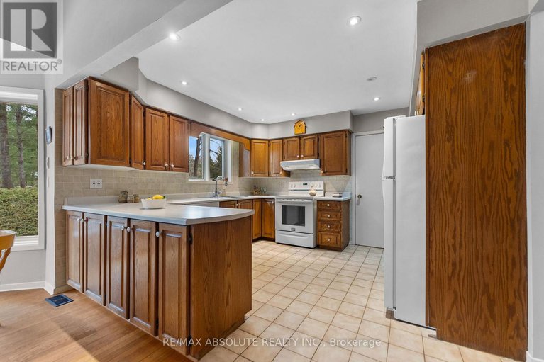 28191817/33-old-orchard-lane/mcnabbraeside-twps/mcnabbraeside/ontario/K7S3T3_13