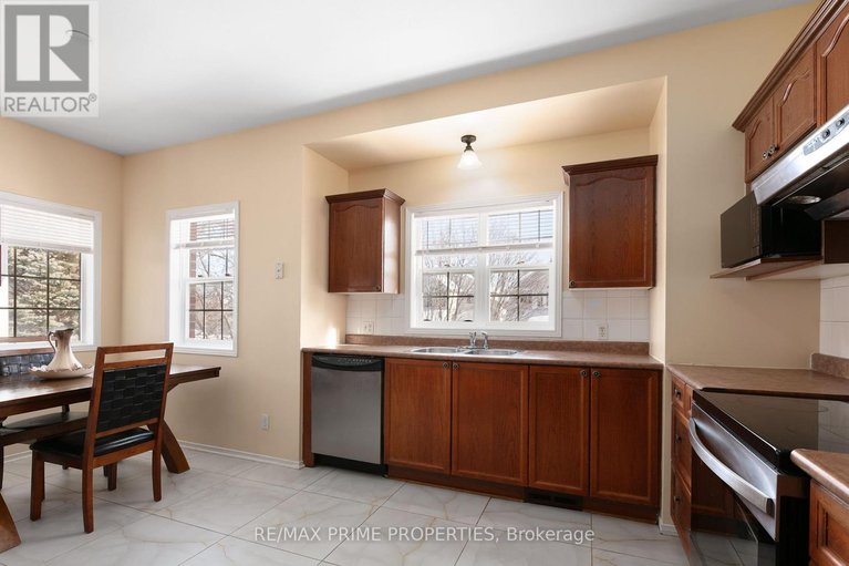 29367761/1567-rumford-drive/fallingbrookpineridge/ottawa/ontario/K4A4C1_16