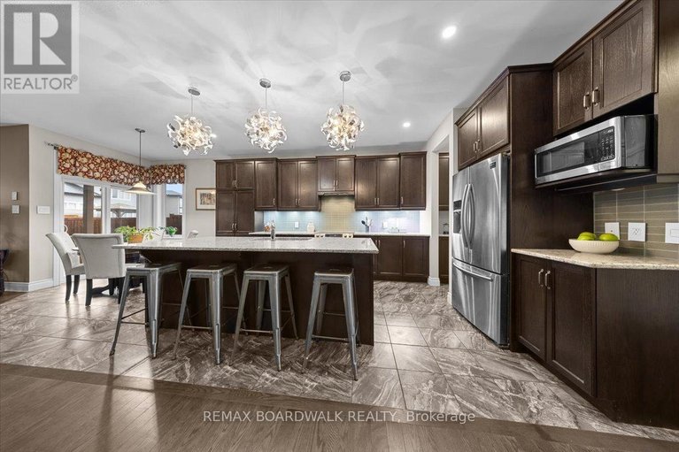 29612405/279-sceptre-way/emerald-meadowstrailwest/ottawa/ontario/K2V0C6_9