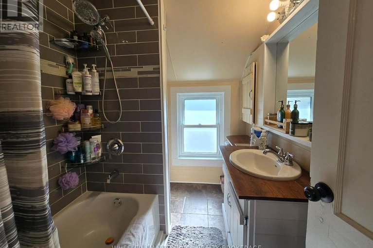 29412302/40-st-laurent-avenue/long-sault/south-stormont/ontario/K0C1P0_24