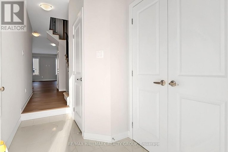 29360425/1922-hawker-private/huntley-ward-south-east/ottawa/ontario/K0A1L0_7