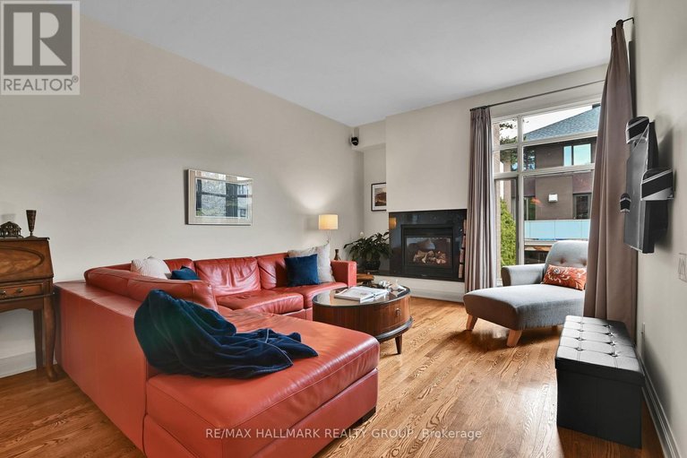 29674266/481-melbourne-avenue/mckellarhighland/ottawa/ontario/K2A1W4_11