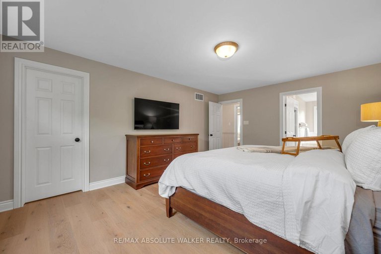 28412580/185-glenncastle-drive/carp/ottawa/ontario/K0A1L0_23