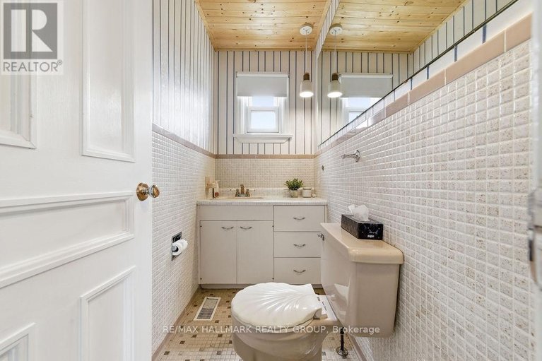 29645048/50-poole-street/mcnabbraeside-twps/mcnabbraeside/ontario/K7S1J2_20