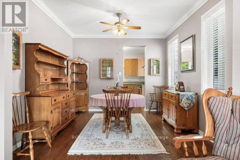 28805295/1575-winterport-way/fallingbrookpineridge/ottawa/ontario/K4A4C3_10