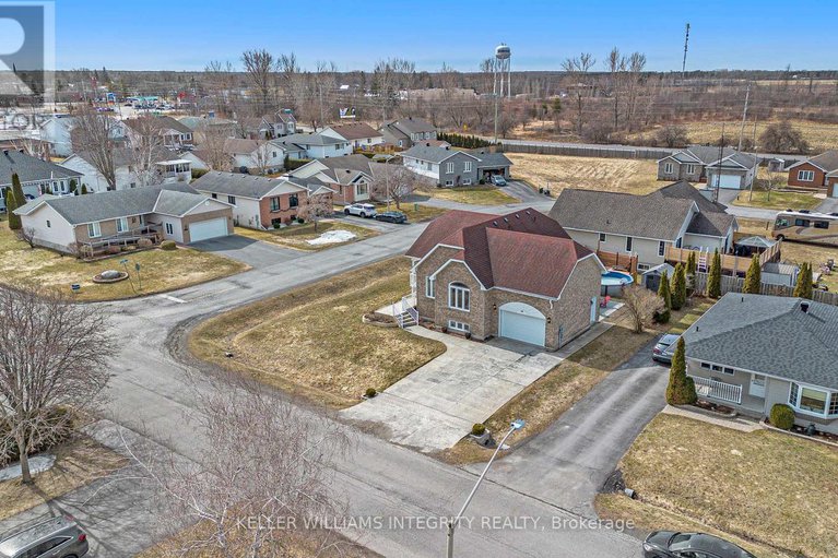 28140497/55-rowan-drive/morrisburg/south-dundas/ontario/K0C1X0_27