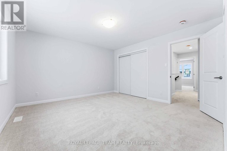 28486435/742-fairline-row/emerald-meadowstrailwest/ottawa/ontario/K2V0V7_21