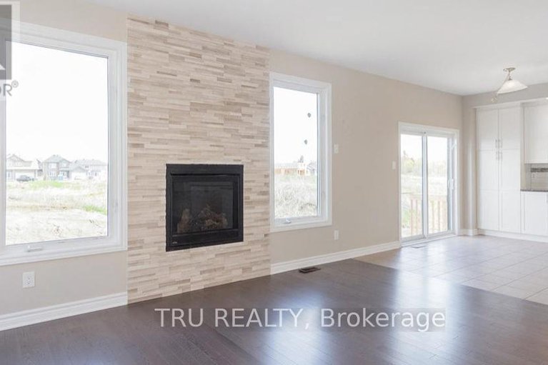 29121972/931-cologne-street/embrun/russell/ontario/K0A1W0_7