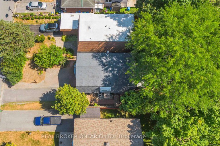 28756532/77-priam-way/westcliffe-estates/ottawa/ontario/K2H8S7_2