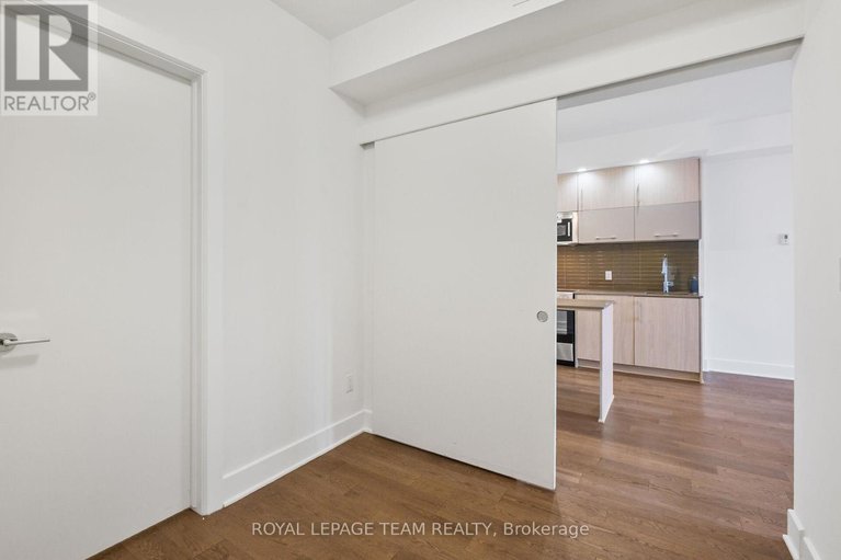 29401290/909-255-bay-street-e/ottawa-centre/ottawa/ontario/K1R0C5_19