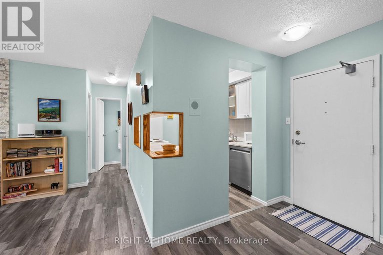 28881419/106-555-brittany-drive/viscount-alexander-park/ottawa/ontario/K1K4C5_12