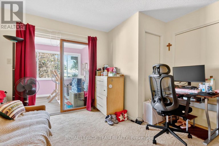 29176701/7-little-road/riverside-southgloucester-glen/ottawa/ontario/K1V1H5_30