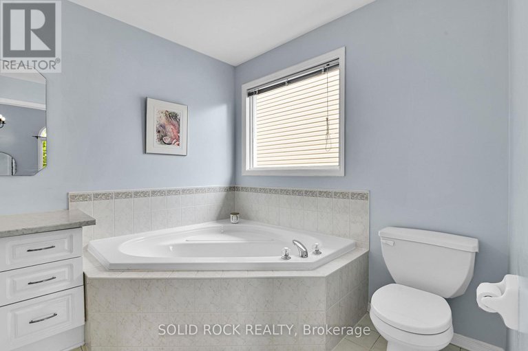 28645077/1824-mccallum-drive/fallingbrookgardenway-south/ottawa/ontario/K4A3T7_24