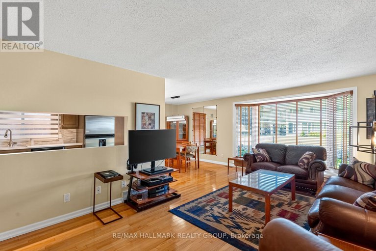28966380/1816-applegrove-court/beacon-hill-south/ottawa/ontario/K1J6S5_26
