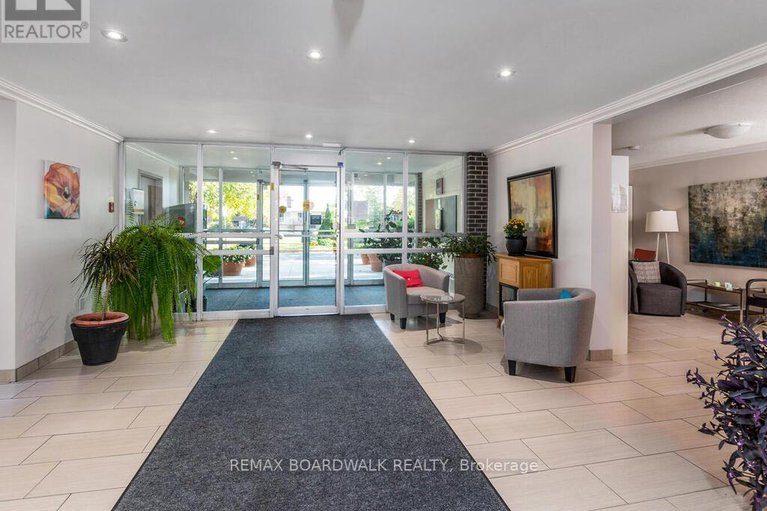 29255405/709-2400-virginia-drive/urbandale-acres/ottawa/ontario/K1H8L3_20