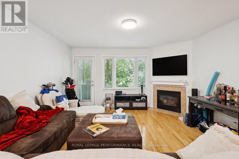 28620817/19-90-steele-park-private/cyrville/ottawa/ontario/K1J0J2_8