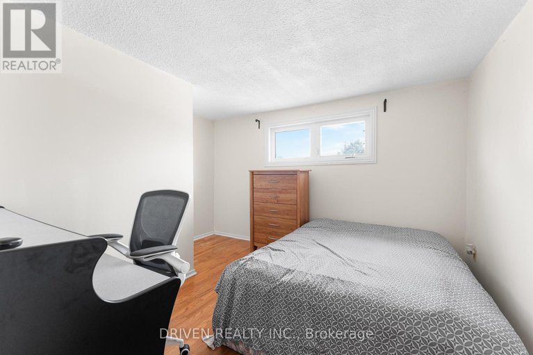 28639886/876-pinecrest-road/fairfield-heights/ottawa/ontario/K2B6B2_20