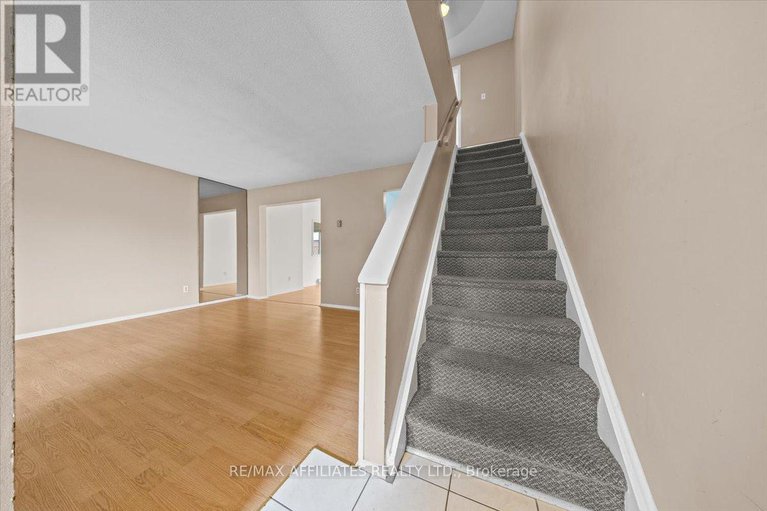 28695560/3192-bannon-way/blossom-parkkemp-parkfindlay-creek/ottawa/ontario/K1T1T3_4