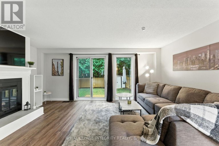 28843090/7900-decarie-drive/orleans-wood/ottawa/ontario/K1C2K3_17