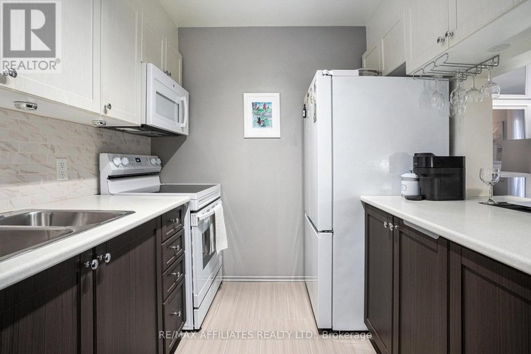28977949/207-270-brittany-drive/viscount-alexander-park/ottawa/ontario/K1K0R8_8