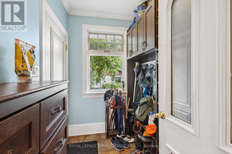 28582293/81-mackay-street/new-edinburgh/ottawa/ontario/K1M2E4_19