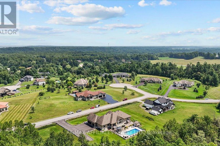29024438/1610-linkland-court/cumberland-estates/ottawa/ontario/K4C0A5_45